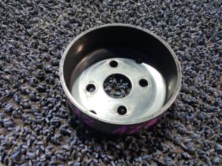 Шкив помпы TOYOTA NOAH AZR65 1AZFSE 4 ракурс Шкив помпы TOYOTA NOAH AZR65 1AZFSE 4 ракурс