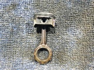 Поршень NISSAN ELGRAND APWE50 VQ35DE 1 ракурс