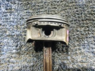 Поршень NISSAN ELGRAND APWE50 VQ35DE 3 ракурс