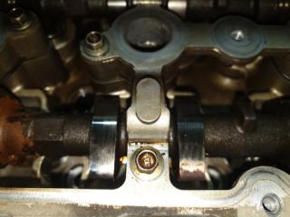 Головка блока цилиндров NISSAN SERENA CNC25 MR20DE 4 ракурс Головка блока цилиндров NISSAN SERENA CNC25 MR20DE 4 ракурс