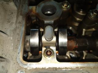 Головка блока цилиндров NISSAN SERENA CNC25 MR20DE 5 ракурс Головка блока цилиндров NISSAN SERENA CNC25 MR20DE 5 ракурс