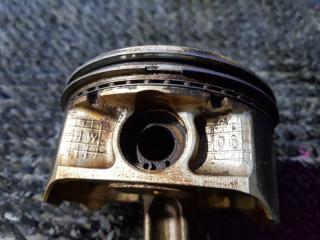 Поршень NISSAN ELGRAND NE51 VQ35DE 2 ракурс