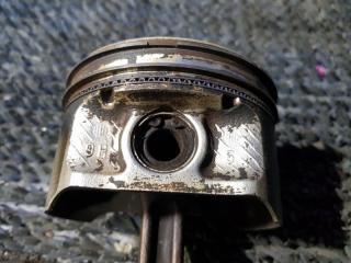 Поршень NISSAN PRESAGE TNU31 QR25DE 2 ракурс Поршень NISSAN PRESAGE TNU31 QR25DE 2 ракурс