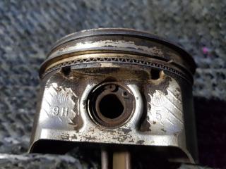 Поршень NISSAN PRESAGE TNU31 QR25DE 4 ракурс Поршень NISSAN PRESAGE TNU31 QR25DE 4 ракурс