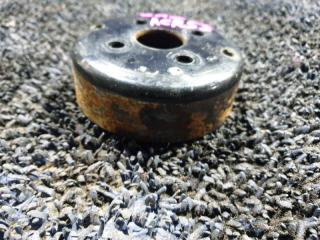 Шкив помпы TOYOTA ESTIMA ACR55 2AZFE 2 ракурс Шкив помпы TOYOTA ESTIMA ACR55 2AZFE 2 ракурс