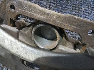Суппорт левый передний HONDA STEPWGN RG2 K20A 5 ракурс Суппорт левый передний HONDA STEPWGN RG2 K20A 5 ракурс