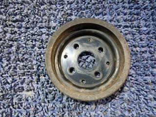 Шкив помпы NISSAN WINGROAD