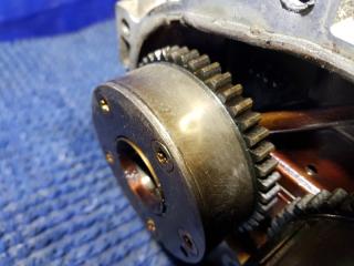 Головка блока цилиндров NISSAN SERENA NC26 MR20DD 5 ракурс Головка блока цилиндров NISSAN SERENA NC26 MR20DD 5 ракурс