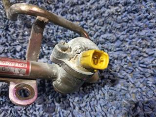 Топливная рейка левая SUBARU LEGACY BH5 EJ208 17523 AA611 3 ракурс