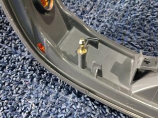 Повторитель в бампер правый передний TOYOTA HIACE KZH106 26-42 4 ракурс