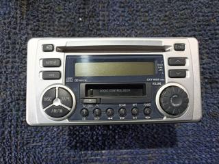 Магнитофон TOYOTA