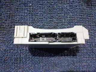 Блок предохранителей TOYOTA RAV4 MXAA54 82730-42890 3 ракурс