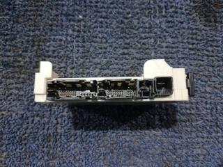 Блок предохранителей TOYOTA RAV4 MXAA54 82730-42890 4 ракурс