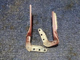 Петля капота PORSCHE CAYENNE 955 7L5-823-301 2 ракурс