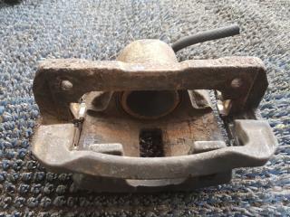 Суппорт правый передний HONDA STEPWGN RG1 K20A 3 ракурс