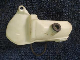 Бачок омывателя AUDI A4 8E5 8E0 955 451 AP 2 ракурс