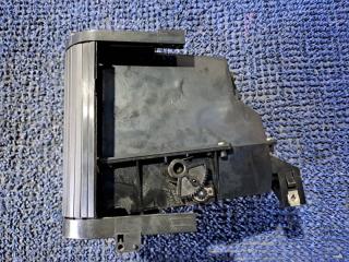 Бардачок NISSAN X-TRAIL NT30 68104-EQ000 4 ракурс