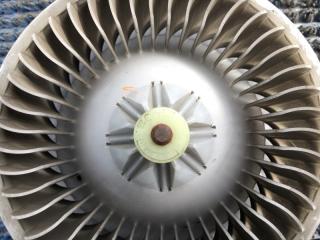 Мотор печки TOYOTA BB QNC20 272700-0450 3 ракурс