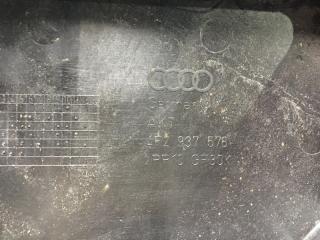 Блок предохранителей AUDI A6 4F2 4F2937576 2 ракурс