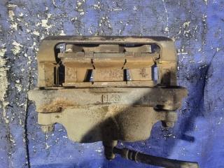 Суппорт правый передний NISSAN ELGRAND NE51 VQ35DE 4803 3 ракурс Суппорт правый передний NISSAN ELGRAND NE51 VQ35DE 4803 3 ракурс