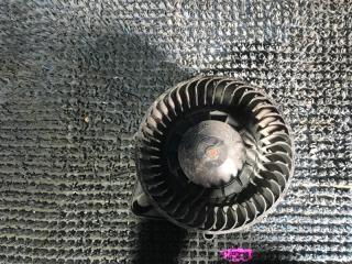 Запчасть Мотор печки  AUDI A4 8E2-820-021 Контрактный  Трещина. Видимых повреждений не обнаружено. Оценивайте по фото.