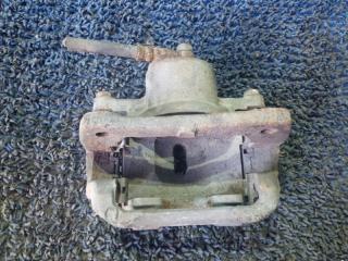 Суппорт левый передний TOYOTA BB NCP35 1NZFE 2 ракурс Суппорт левый передний TOYOTA BB NCP35 1NZFE 2 ракурс