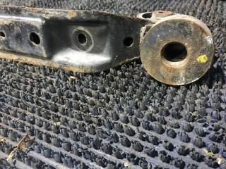 Подушка редуктора задняя TOYOTA VISTA SV55 4 ракурс
