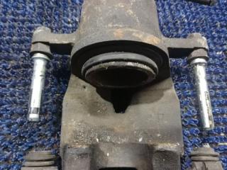 Суппорт правый передний TOYOTA SPADE NCP145 1NZFE 3 ракурс