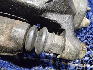 Суппорт правый передний TOYOTA BB NCP35 1NZFE 4 ракурс