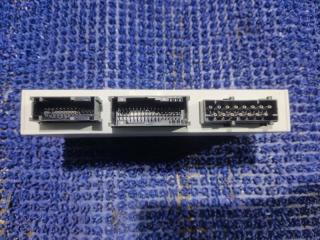 Блок управления BMW X3 E83 M54B25 61356944840 2 ракурс