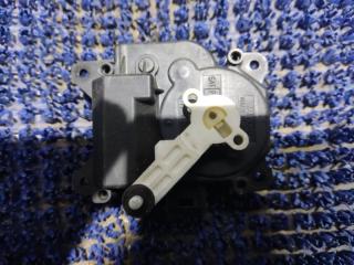 Сервопривод заслонок печки TOYOTA BB QNC25 063800-0181 2 ракурс