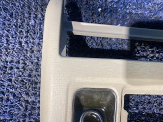 Центральная консоль MITSUBISHI DINGO CQ2A Mr406287 3 ракурс