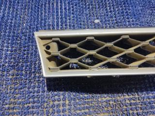 Решетка радиатора SUBARU LEGACY BF3 91065-AA050 4 ракурс