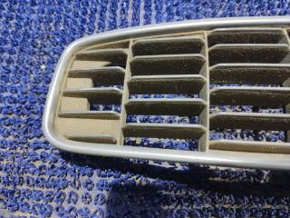 Решетка радиатора NISSAN BLUEBIRD U13 GA16DS 62310-4E200 4 ракурс