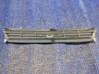 Решетка радиатора TOYOTA STARLET EP82 4EF 53111-10350 4 ракурс