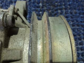 Компрессор кондиционера MITSUBISHI BRAVO U42V 3G83 4 ракурс