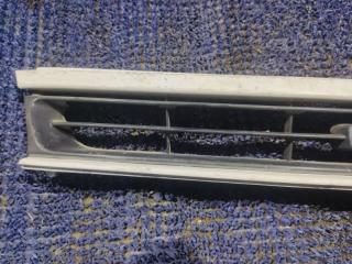 Решетка радиатора TOYOTA STARLET EP82 53111-10350 5 ракурс