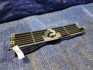 Решетка радиатора NISSAN SUNNY B13 6231050Y00 5 ракурс