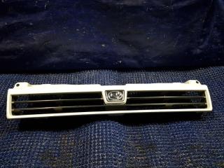 Решетка радиатора SUBARU LEONE AA2 91086GA090Z 1 ракурс