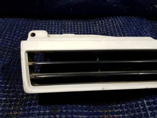 Решетка радиатора SUBARU LEONE AA2 91086GA090Z 4 ракурс