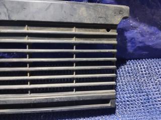 Решетка радиатора TOYOTA HIACE LH51 53100-95J09 2 ракурс