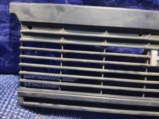 Решетка радиатора TOYOTA HIACE LH51 53100-95J09 5 ракурс