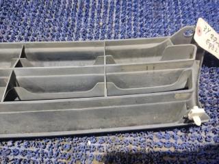 Решетка радиатора TOYOTA STARLET EP82 53111-10370 3 ракурс