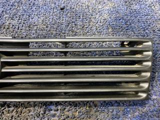 Решетка радиатора NISSAN SUNNY FB13 6231050y00 2 ракурс