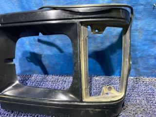 Ободок фары левый передний TOYOTA HIACE LH51V 53140-95j05 3 ракурс