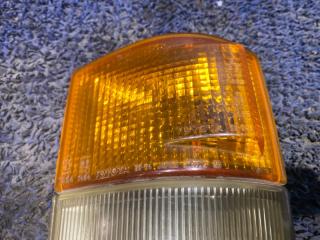 Габарит левый передний TOYOTA HIACE LH66 26-24 5 ракурс