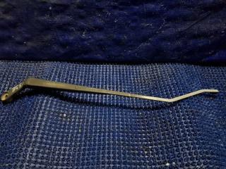 Запчасть поводок стеклоочистителя SUBARU LEGACY