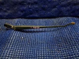 Поводок стеклоочистителя передний левый NISSAN TERRANO