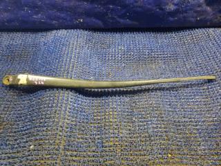 Поводок стеклоочистителя передний правый TOYOTA COROLLA FIELDER