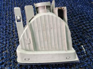 Повторитель в бампер правый TOYOTA AQUA NHP10 81510-52030 2 ракурс